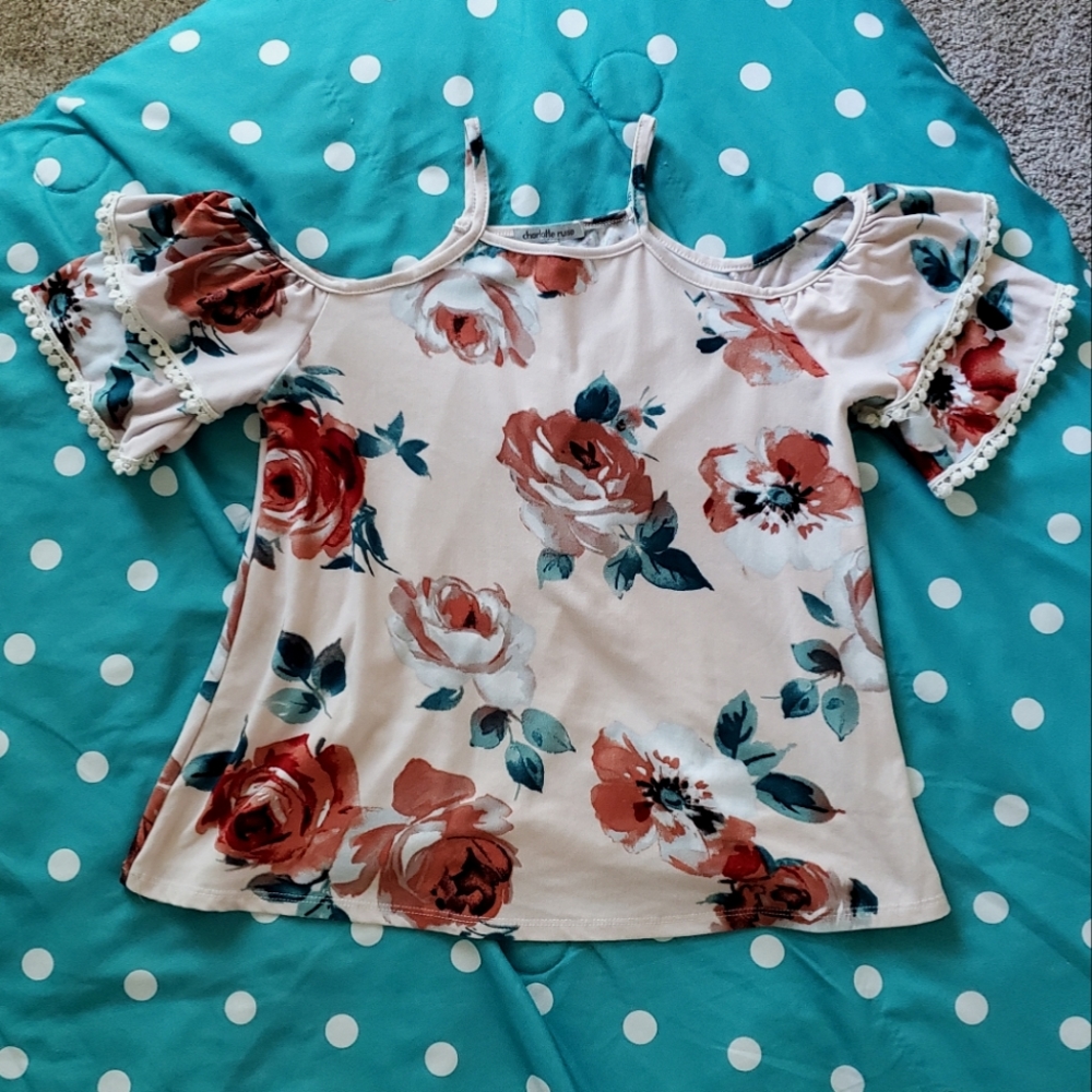 CR Cold-Shoulder Top